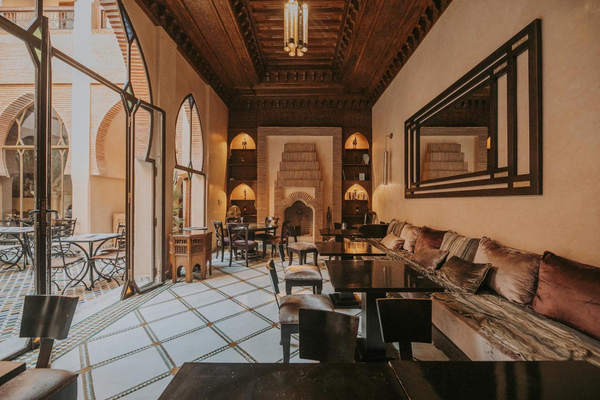 Riad Le Perroquet Bleu Suites & Spa Marrakesh Bagian luar foto
