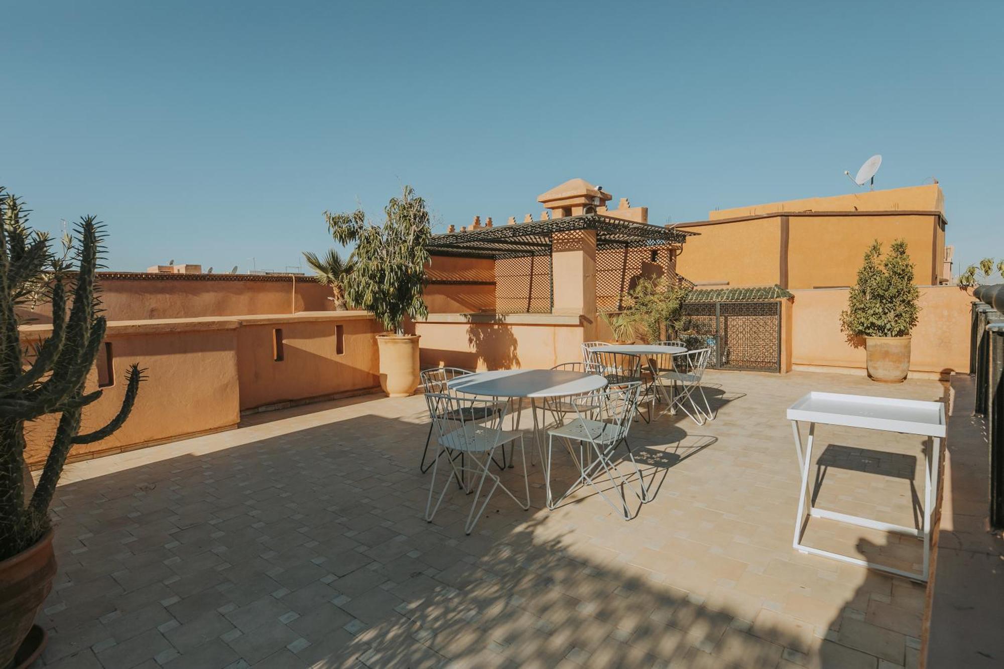 Riad Le Perroquet Bleu Suites & Spa Marrakesh Bagian luar foto