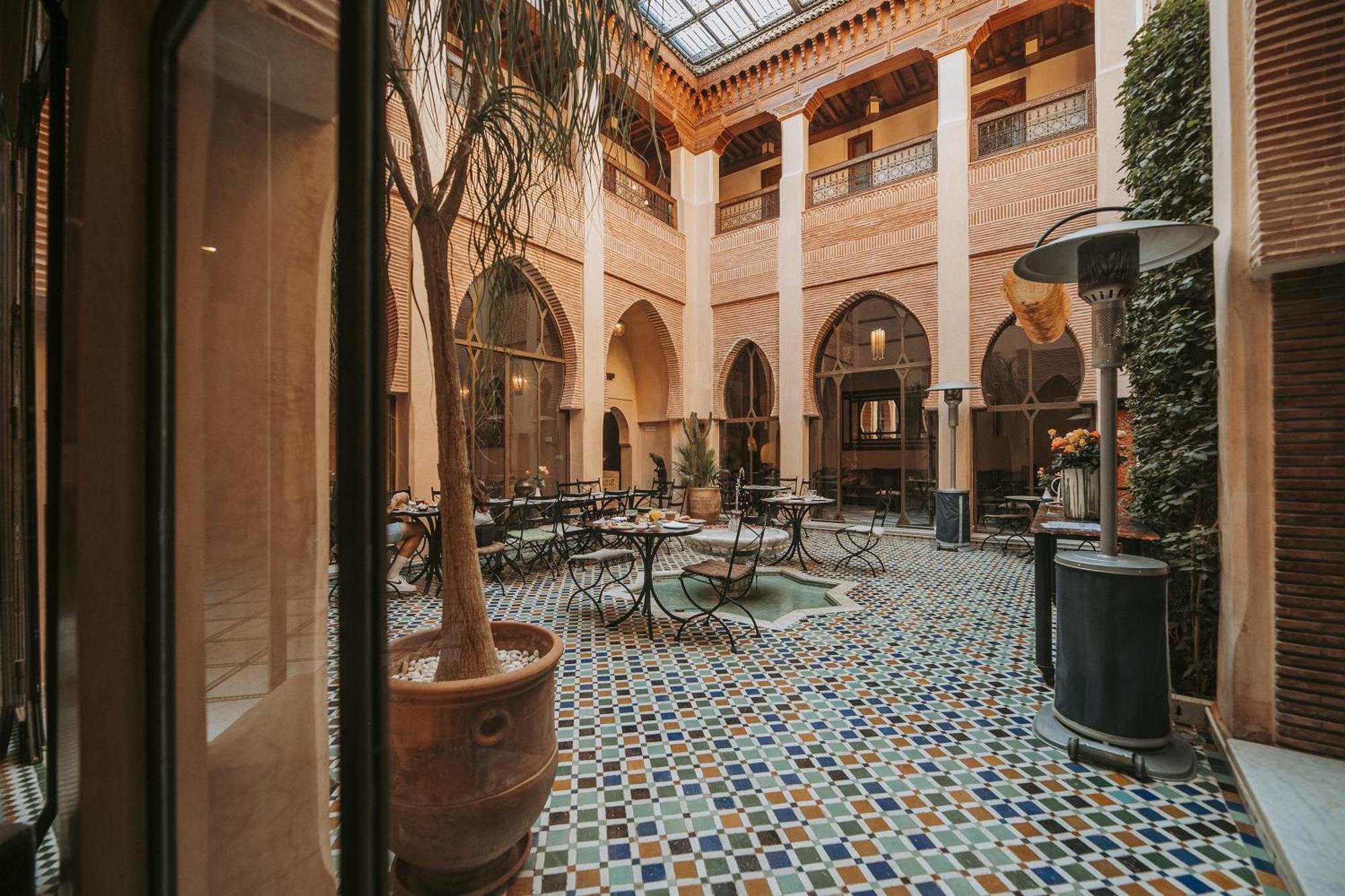 Riad Le Perroquet Bleu Suites & Spa Marrakesh Bagian luar foto