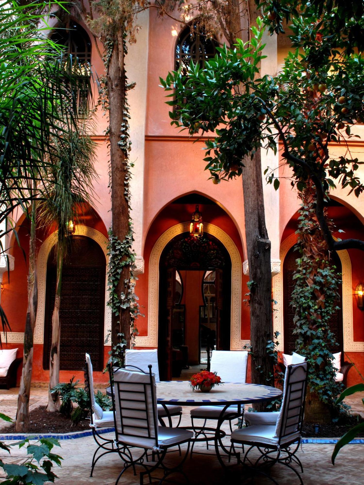 Riad Le Perroquet Bleu Suites & Spa Marrakesh Bagian luar foto