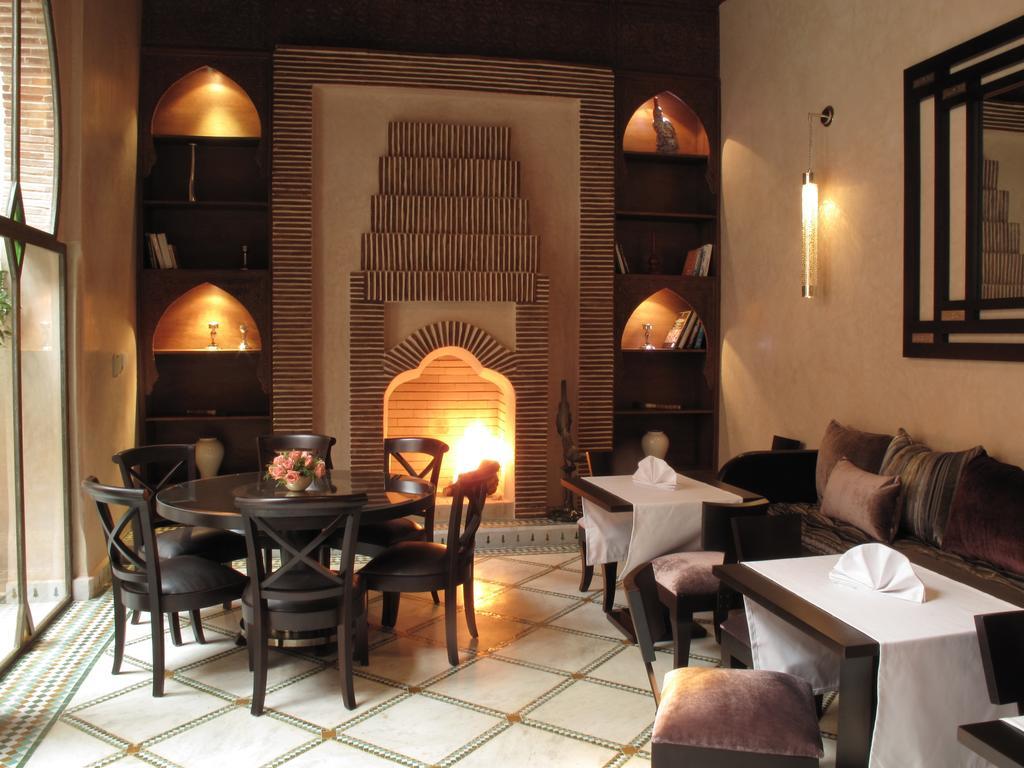 Riad Le Perroquet Bleu Suites & Spa Marrakesh Bagian luar foto