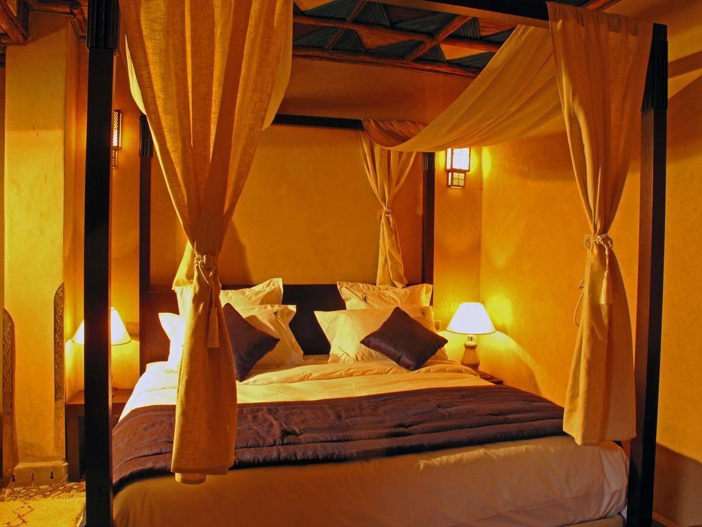 Riad Le Perroquet Bleu Suites & Spa Marrakesh Bagian luar foto