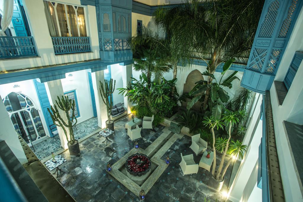 Riad Le Perroquet Bleu Suites & Spa Marrakesh Bagian luar foto