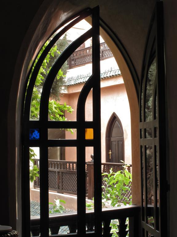 Riad Le Perroquet Bleu Suites & Spa Marrakesh Bagian luar foto