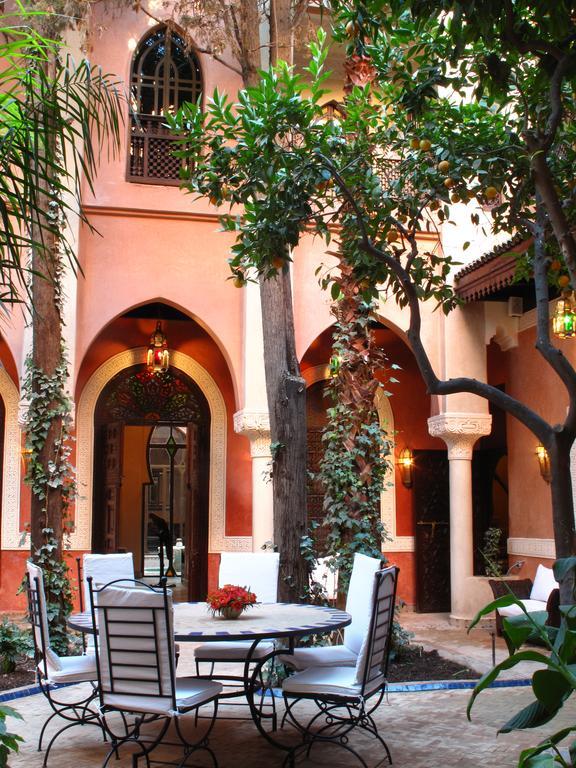 Riad Le Perroquet Bleu Suites & Spa Marrakesh Bagian luar foto